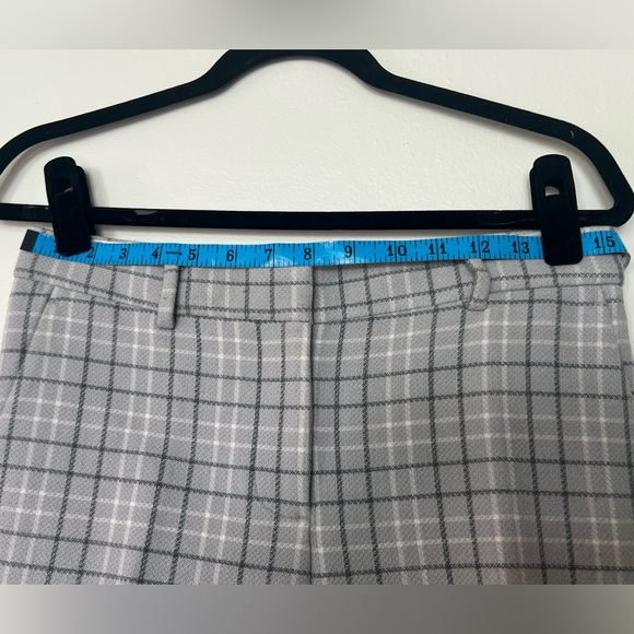 Ann Taylor The Everyday Ankle Pant in Plaid - Curvy Fit - Picture 5 of 6